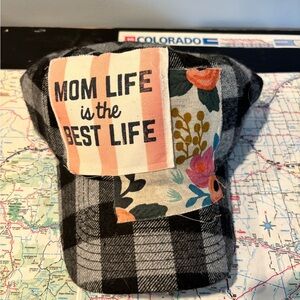 Brand new “mom” hat-never worn